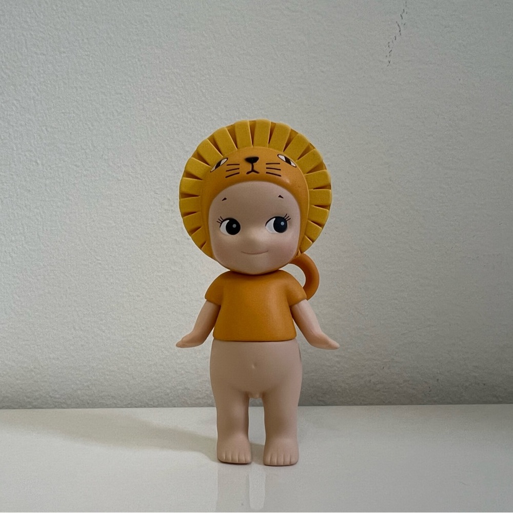 Donna Wilson Richie lion Sonny Angel